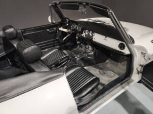 Image 7/9 of Alfa Romeo 1750 Spider (1969)