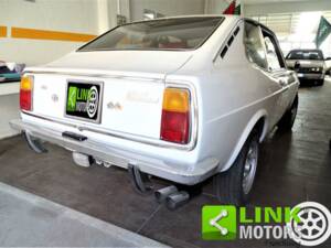 Image 4/10 de FIAT 128 Sport Coupe (1974)