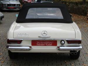 Image 8/20 of Mercedes-Benz 250 SL (1967)