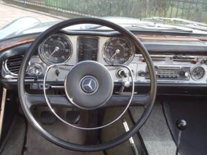 Image 11/20 de Mercedes-Benz 230 SL (1963)