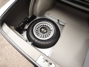 Image 32/95 of BMW 3.0 CSi (1975)