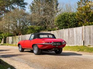 Image 34/44 of Jaguar E-Type 3.8 (1962)