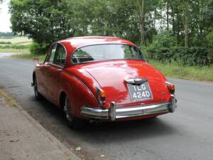 Image 4/21 of Jaguar Mk II 3.8 (1965)