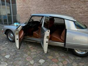 Image 43/68 of Citroën DS 23 Pallas IE (1973)