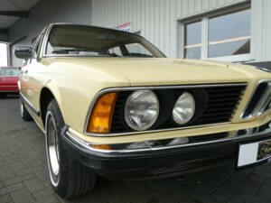 Image 15/23 of BMW 730 (1977)