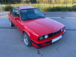 Image 102/180 de BMW 316i (1989)