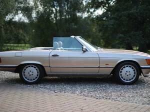 Imagen 5/50 de Mercedes-Benz 300 SL (1987)