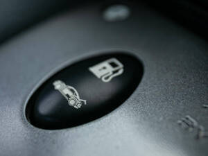 Image 24/41 of MG XPower SV (2007)