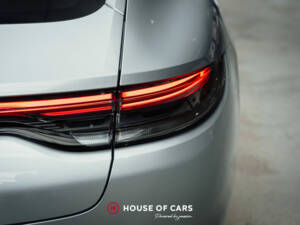 Image 24/49 of Porsche Panamera 4 E-Hybrid (2023)