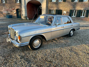 Image 4/20 of Mercedes-Benz 280 SE (1972)