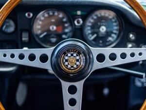 Bild 44/50 von Jaguar E-Type (2+2) (1969)