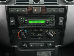 Image 15/35 de Land Rover Defender 110 (2007)