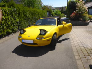 Immagine 35/56 di Mazda MX-5 1.6 (1995)