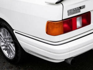 Immagine 38/50 di Ford Sierra RS Cosworth (1990)