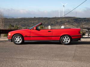 Bild 18/92 von BMW 325i (1994)