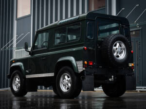 Image 3/90 of Land Rover Defender 90 Td5 (1999)