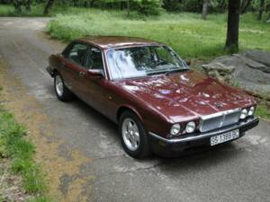 Image 4/7 of Jaguar XJ 40 3.2 (1994)