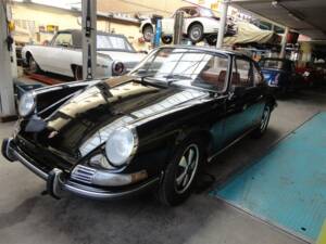 Bild 23/48 von Porsche 911 2.0 E (1969)