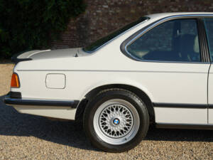 Image 40/50 de BMW 635 CSi (1986)