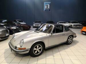 Bild 2/50 von Porsche 911 2.2 E (1971)