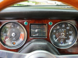 Image 29/50 of Jensen Interceptor MK III (1976)