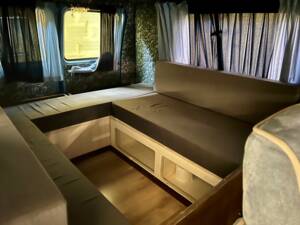 Image 13/20 of Chevrolet Van (1988)