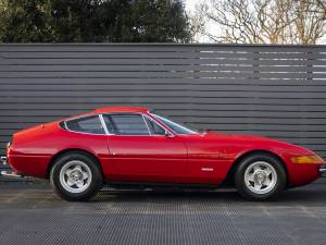 Image 3/39 de Ferrari 365 GTB&#x2F;4 Daytona (1972)