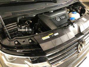 Bild 28/32 von Volkswagen T6.1 Multivan 2.0 TDI 4Motion (2023)