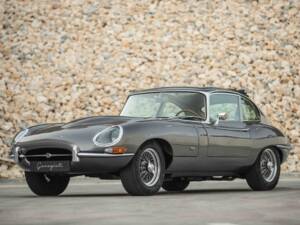 Immagine 4/88 di Jaguar E-Type (2+2) (1968)