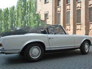 Imagen 8/18 de Mercedes-Benz 230 SL (1966)