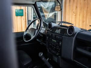 Image 27/50 of Land Rover Defender 90 TD4 (2007)