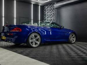 Bild 21/50 von BMW M6 (2008)