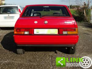 Bild 9/10 von Alfa Romeo 33 - 1.5 QV (1985)