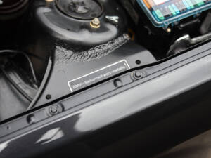 Image 27/83 de BMW 325i (1990)