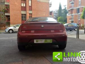 Bild 9/10 von Alfa Romeo GTV 2.0 V6 Turbo (1996)