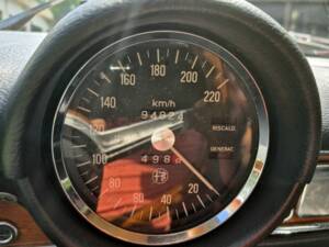 Image 25/50 de Alfa Romeo Giulia GT 1300 Junior (1971)