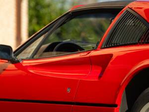 Image 39/50 of Ferrari 208 GTS Turbo (1986)