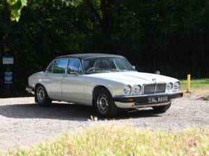 Immagine 10/20 di Jaguar XJ 6 L 4.2 (1978)