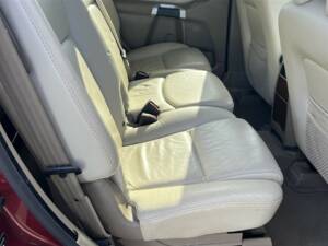 Bild 16/37 von Volvo XC90 3.2 (2009)