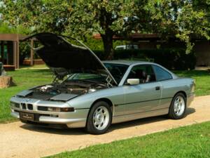 Image 49/50 de BMW 850i (1990)