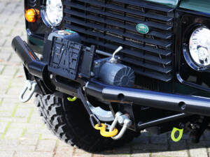 Immagine 13/34 di Land Rover Defender 110 (2000)