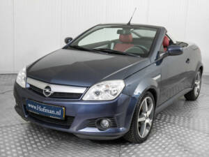 Image 17/50 of Opel Tigra TwinTop 1.4 Twinport (2006)