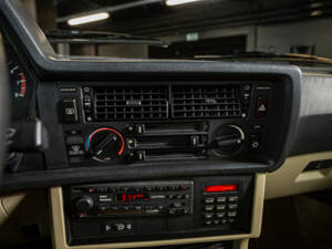 Image 21/26 of BMW M 635 CSi (1985)