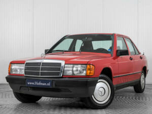 Imagen 3/50 de Mercedes-Benz 190 D (1984)