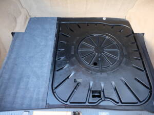 Image 53/63 of Mercedes-Benz 300 CE (1991)