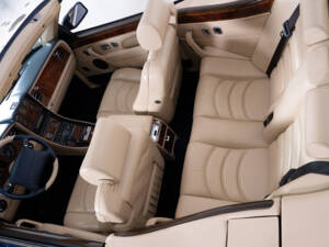 Afbeelding 19/31 van Bentley Azure (1999)