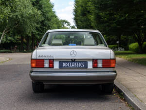 Image 6/25 of Mercedes-Benz 560 SEL (1986)