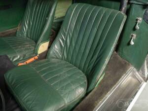 Image 13/19 of Aston Martin DB 2&#x2F;4 Mk I (1955)