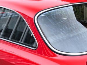 Image 11/36 of Alfa Romeo 2000 GT Veloce (1972)