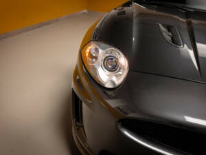 Image 17/45 of Jaguar XKR (2010)